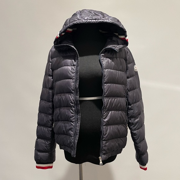 Moncler Navy Boys Puffer Jacket Size 14 - Picture 2 of 8